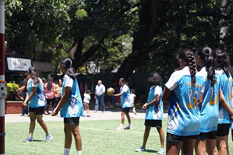 Esprit de Corps - 13