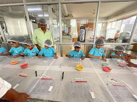 Montessori Chocolatier - 1