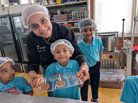 Montessori Chocolatier - 6