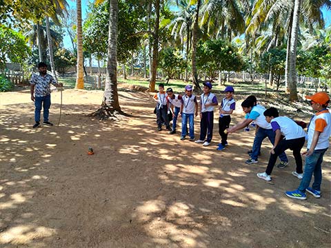 Grade 3 Field Trip - 8