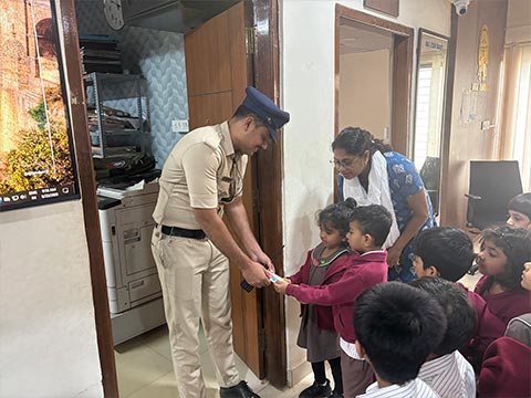 KG 1 Field trip to Police station - 5