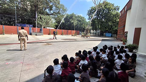 KG 1 Field trip to Fire station - 5